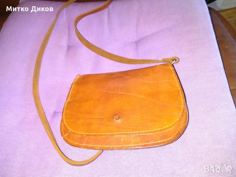 Малка чанта естествена кожа за през рамо-18х13см става за голям мобилен, снимка 1