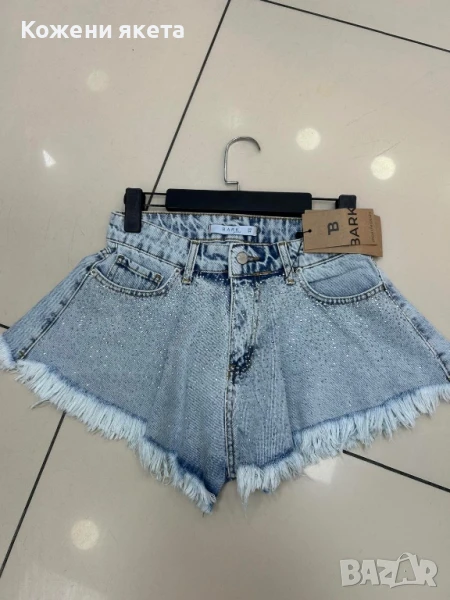 Дънкови разкроени панталонки с камъни в синьо или черно, снимка 1