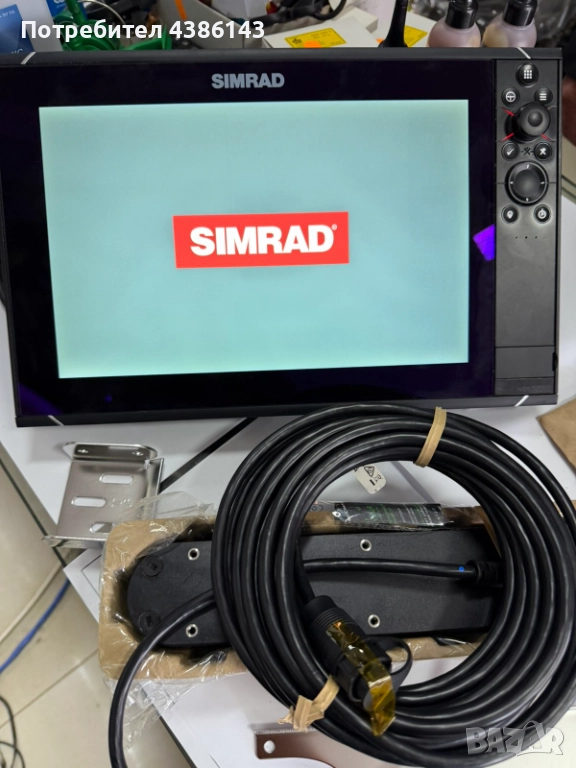 Продавам сонар Simrad NSS12 EVO3 със сонда, снимка 1
