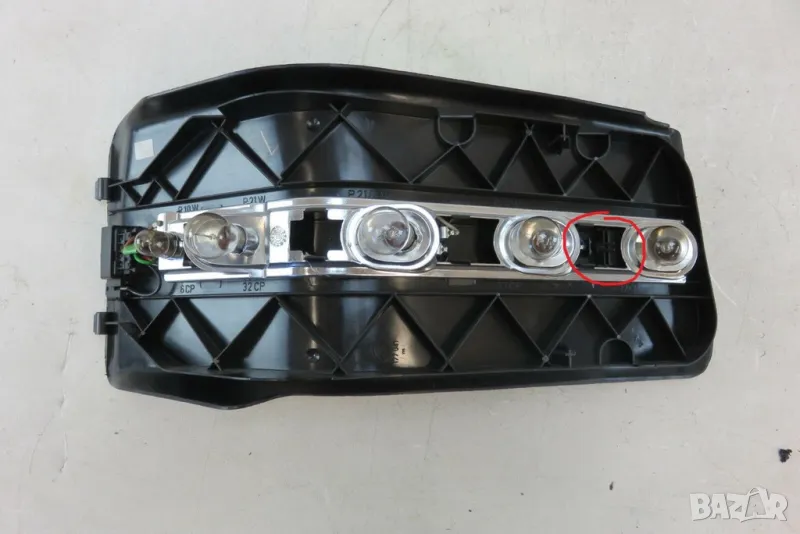 Mercedes SL R129 - Щипка за задна крушка 1298200577, снимка 1