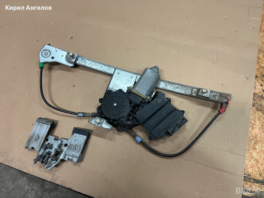 Заден десен механизъм на стъклото за VW Golf 3 , снимка 1