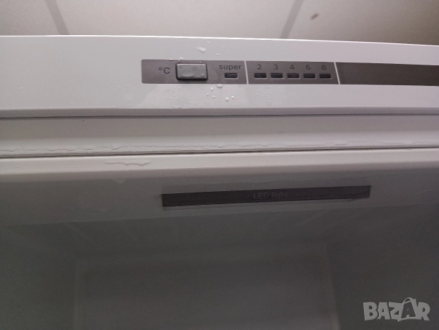 Като нов комбиниран хладилник с фризер Бош Bosch A+++ с две години гаранция!, снимка 9 - Хладилници - 52543947