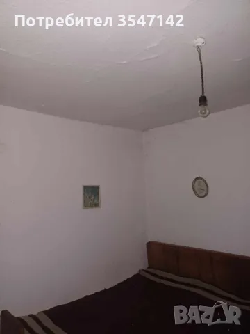 Двуетажна къща 96 кв.м с двор 2030 кв.м в с. Маломир, снимка 6 - Къщи - 38677471