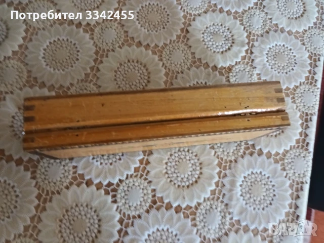 Дървен, лакиран и пирографиран пинал, снимка 4 - Антикварни и старинни предмети - 51032492