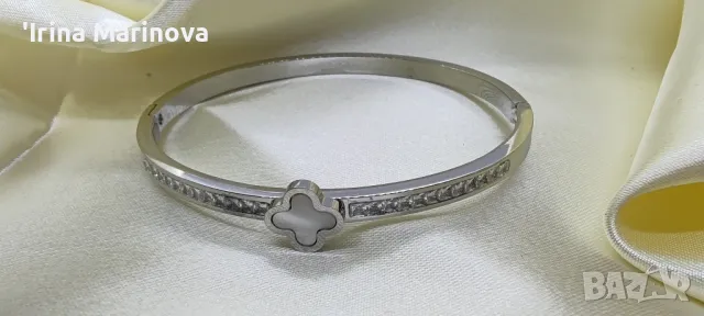 Гривна от медицинска стомана , снимка 2 - Гривни - 49982591