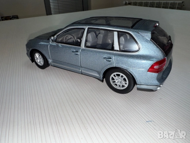 Porsche Cayenne Motormax 1:24 , снимка 6 - Колекции - 52886679