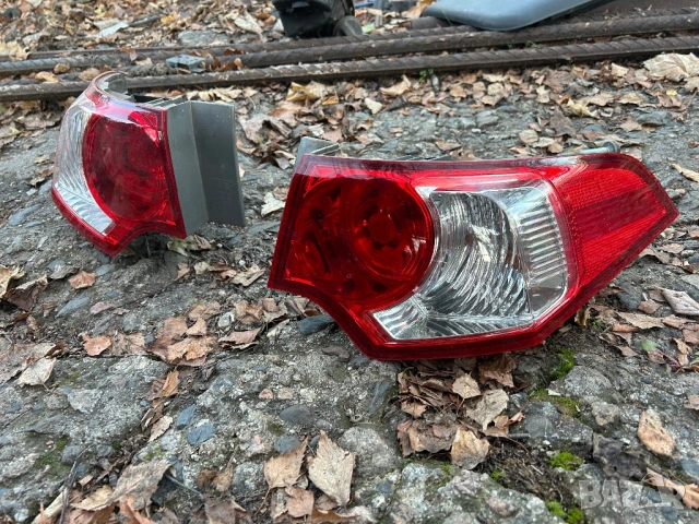 стоп Honda Accord VIII 8 седан външен ляв и десен стопове външни, снимка 2 - Части - 53101956