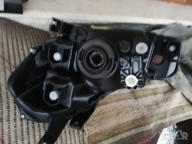 ФАР ЗА СУЗУКИ SX4 4Х4, снимка 16 - Аксесоари и консумативи - 53393095