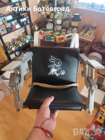 Рядка детска  седала от соца за монтиране на маса 