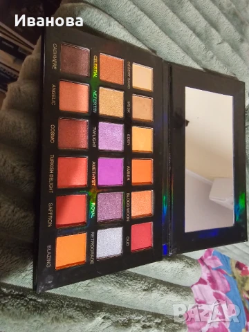 Палитра на Huda Beaty , снимка 2 - Декоративна козметика - 51257660
