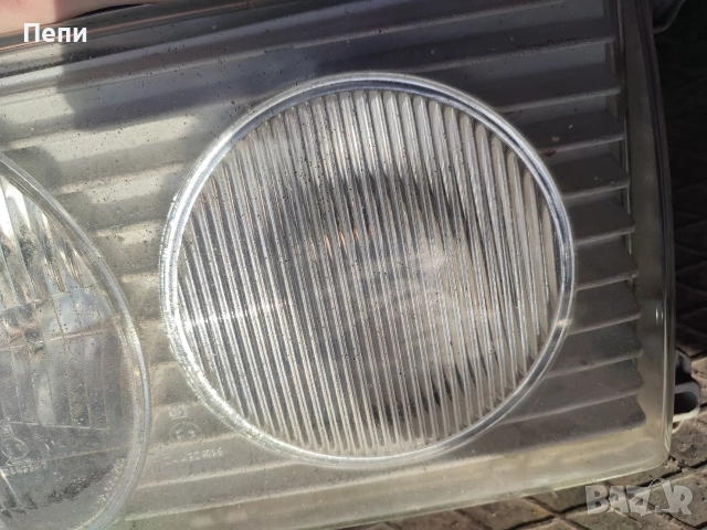 Десен фар Бош за Мерцедес 123, снимка 3 - Части - 52630904