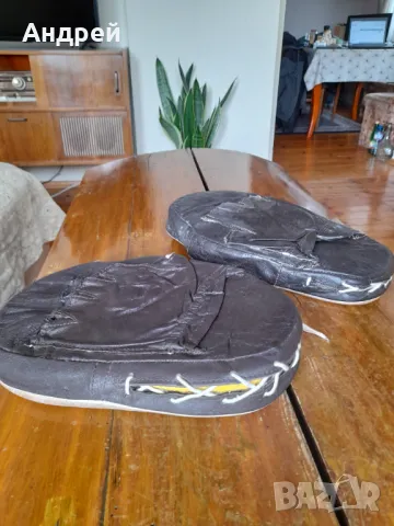 Стари боксови,спаринг ръкавици , снимка 2 - Други ценни предмети - 47666966