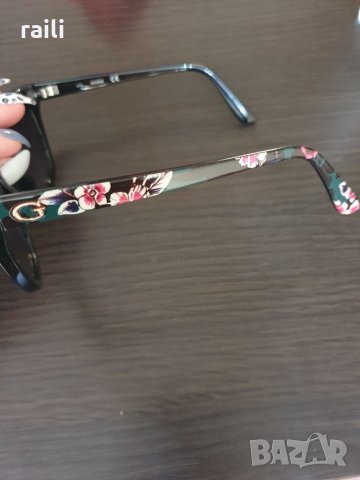 Слънчеви очила Guess, снимка 4 - Слънчеви и диоптрични очила - 34720804