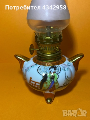 Японска винтидж миниатюрна порцеланова лампа.1960 г., снимка 2 - Антикварни и старинни предмети - 52887363