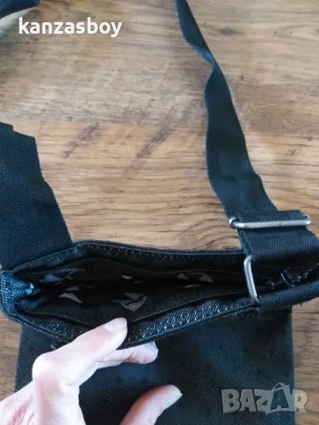 Dakine JIVE CROSSBODY BAG - страхотна чанта КАТО НОВА, снимка 5 - Чанти - 48745174