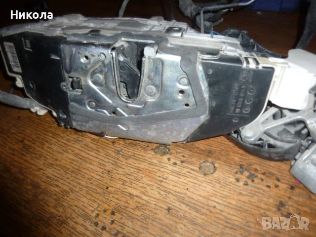 Брава на врата за Mercedes S-Class(W221)  задна, дясна, снимка 2 - Части - 38997593