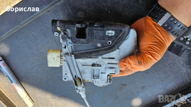 Задна дясна брава за audi Q7 , снимка 3 - Части - 51751169