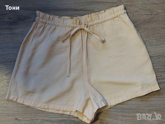 Къси дамски панталони ZARA , снимка 1 - Къси панталони и бермуди - 37308970