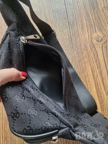 Страхотна мъжка малка чанта GUCCI, снимка 6 - Чанти - 52520911