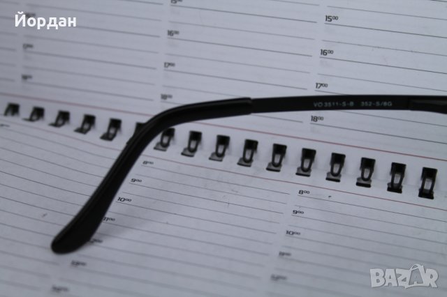 Слънчеви очила ''Vogue'', снимка 9 - Слънчеви и диоптрични очила - 40760945