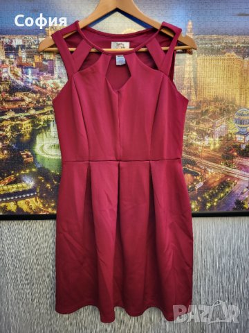 Червена рокля, снимка 1 - Рокли - 38698030
