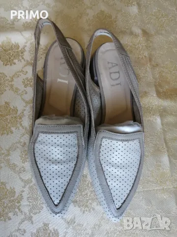 Ежедневни дамски обувки – отворена пета Lara от естествена кожа с перфорация в таупе и бежово