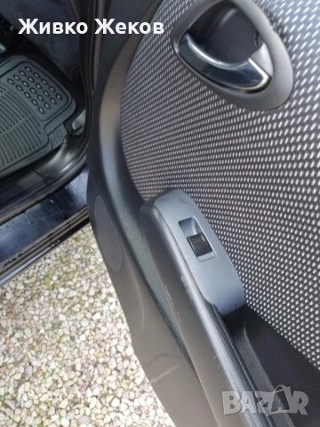 Honda Jazz 2004 Автоматик – Напълно обслужена, готова за новия си собственик!, снимка 13 - Автомобили и джипове - 52671368