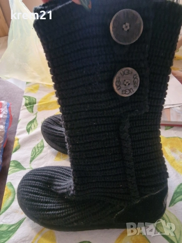 UGG ботушки черни номер 31, снимка 4 - Бебешки боти и ботуши - 52827077