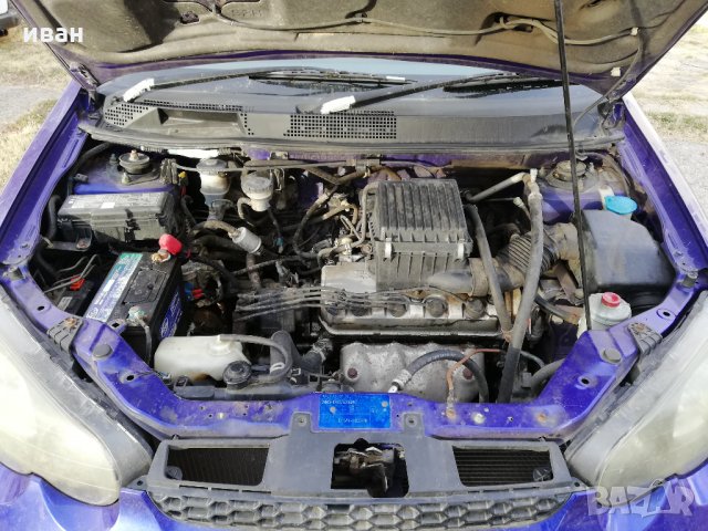 Продавам на части или цял Хонда ХРВ / Honda HR-V 1600 куб - 105 кс 2003 ...