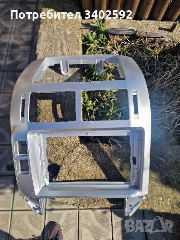 Рамка VW Polo 9n за 9-инчов екран , снимка 2 - Аксесоари и консумативи - 53474703