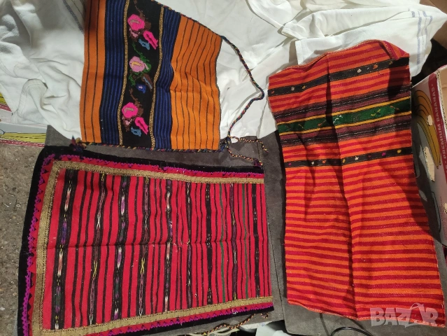 Автентични тъкани предмети от народна носия – престилки и торба 
