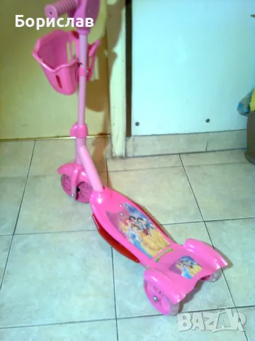 Детска тротинетка, светеща. Подарък каска., снимка 5 - Детски велосипеди, триколки и коли - 49558403