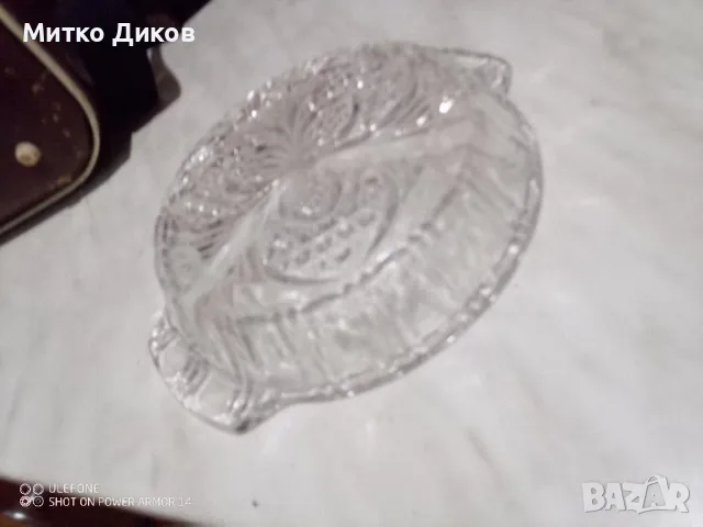 Стъклена купа за ядки 173 ММ три прегради, снимка 6 - Аксесоари за кухня - 47512685