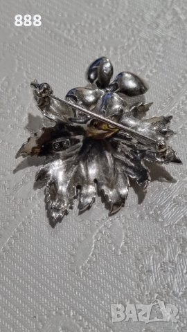 Сребърна брошка с перла от Mikimoto (Япония), снимка 8 - Колиета, медальони, синджири - 43256186