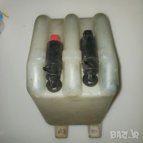 Казанче и помпи за чистачките на ФРИЛЕНДЪР 1