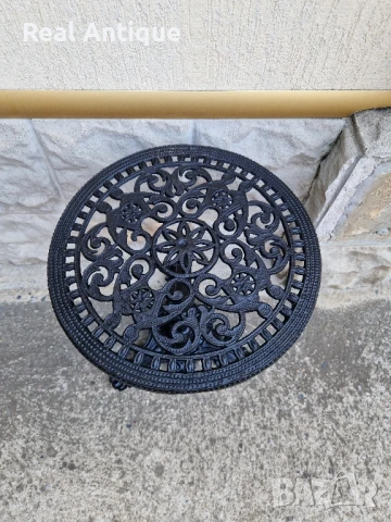 Чудесна антикварна метална помощна градинска масичка , снимка 4 - Антикварни и старинни предмети - 51155912