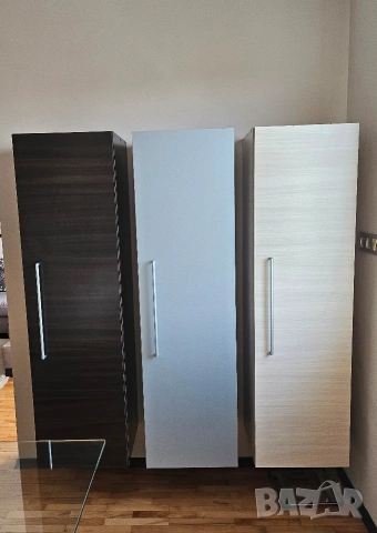 Три високи шкафа от ЛПДЧ