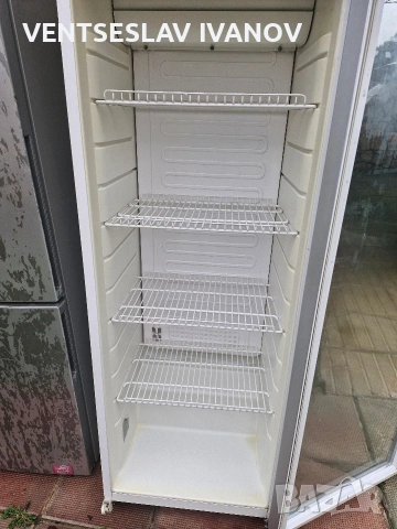 продавам вертикална хладилна витрина Snaige, снимка 4 - Хладилни витрини и фризери - 53376836