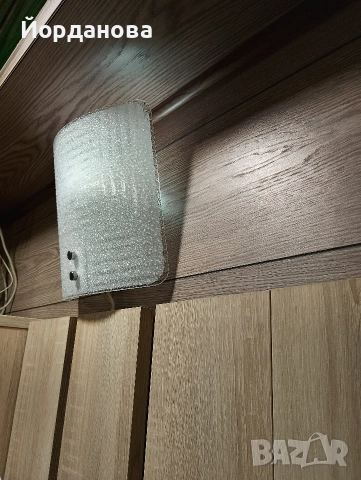 Стенен плафон с различни светлини