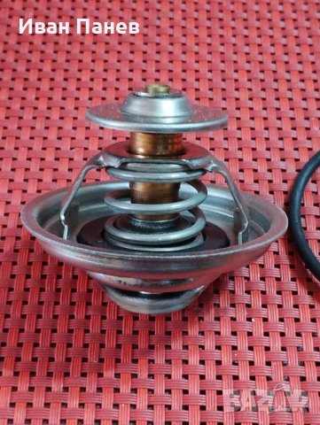 Термостат Vernet TH5968.87J за AUDI 80,90,100,200,A6,BENTLEY Mulsanne,VW Passat,Crafter,Transporter,, снимка 3 - Части - 39111484