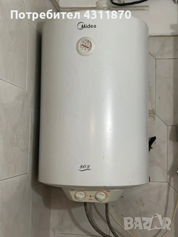 Продавам бойлер Мидеа 80л