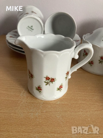 Порцеланов сервиз за чай / кафе, снимка 3 - Сервизи - 53195311