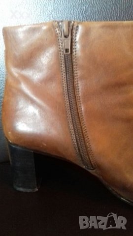 Боти, снимка 2 - Дамски боти - 27038414