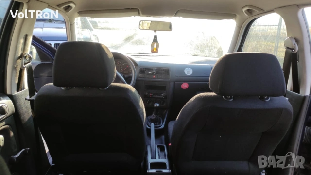 VW Golf 4 1.4 бензин, снимка 9 - Автомобили и джипове - 53332529
