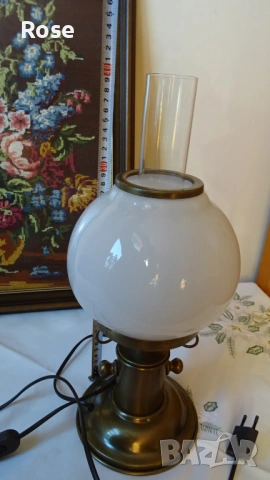 Винтидж настолна,  месингова лампа със стъклен аплик и шише в Рустик стил, снимка 15 - Настолни лампи - 53090323