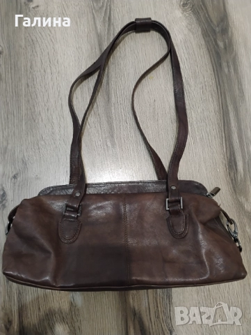 Кафява чанта от естествена кожа. 