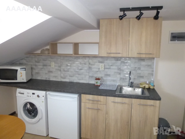 Таванско ателие под наем, снимка 8 - Стаи под наем - 52019010