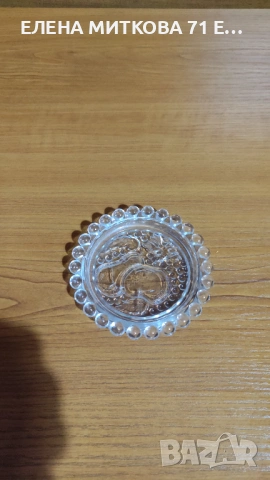 Поставки за чаши от кристално стъкло с релефна роза на дъното и красив борд, снимка 7 - Чаши - 53514988