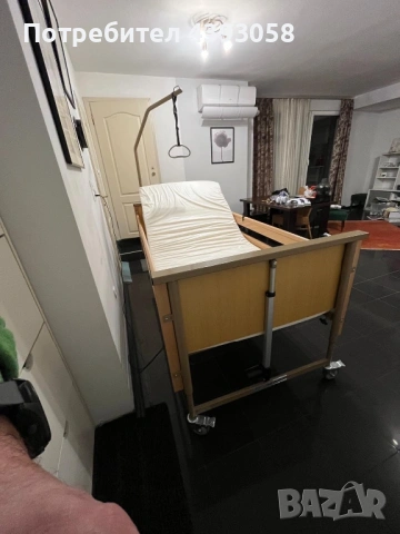 Електрическо болнично легло, снимка 2 - Спални и легла - 53403757