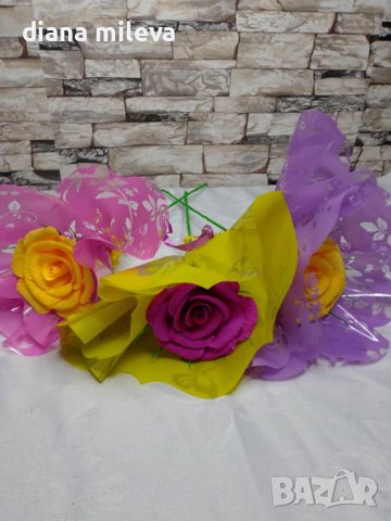 Букетчета рози от креп хартия!!, снимка 8 - Изкуствени цветя - 43582215